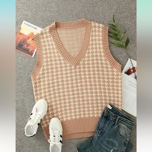 NWOT Khaki 90s sweater vest